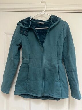 Women’s North Face size small Quilted Teal Hooded Jacket - Plush Lined